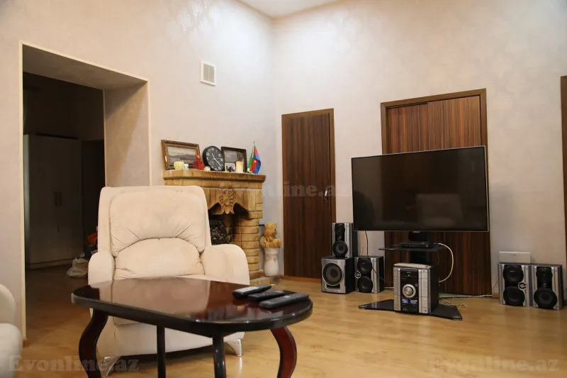 Satılır 3 otaqlı Mənzil Köhnə tikili 60 m² Səbail r. - şəkil 8