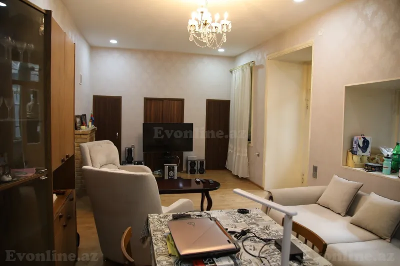 Satılır 3 otaqlı Mənzil Köhnə tikili 60 m² Səbail r. - şəkil 12