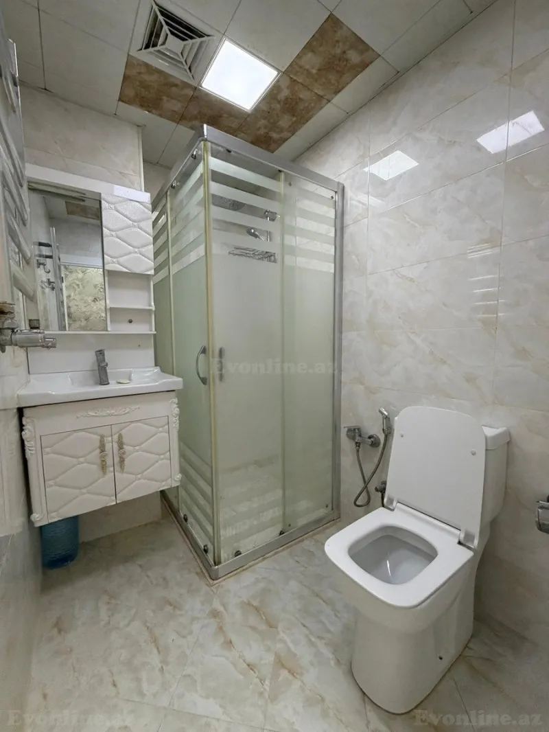 Satılır 2 otaqlı Mənzil Köhnə tikili 45 m² Bakıxanov - şəkil 3