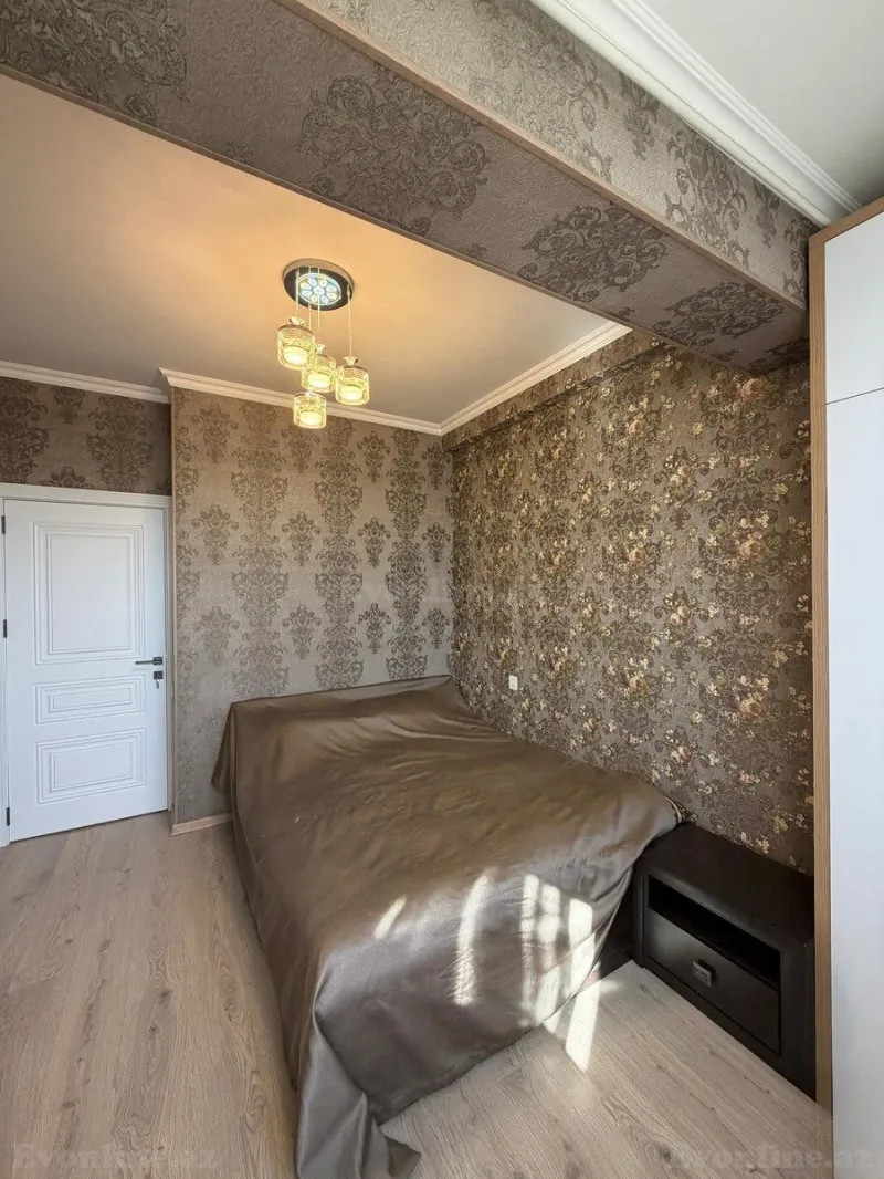 Satılır 2 otaqlı Mənzil Köhnə tikili 45 m² Bakıxanov - şəkil 19