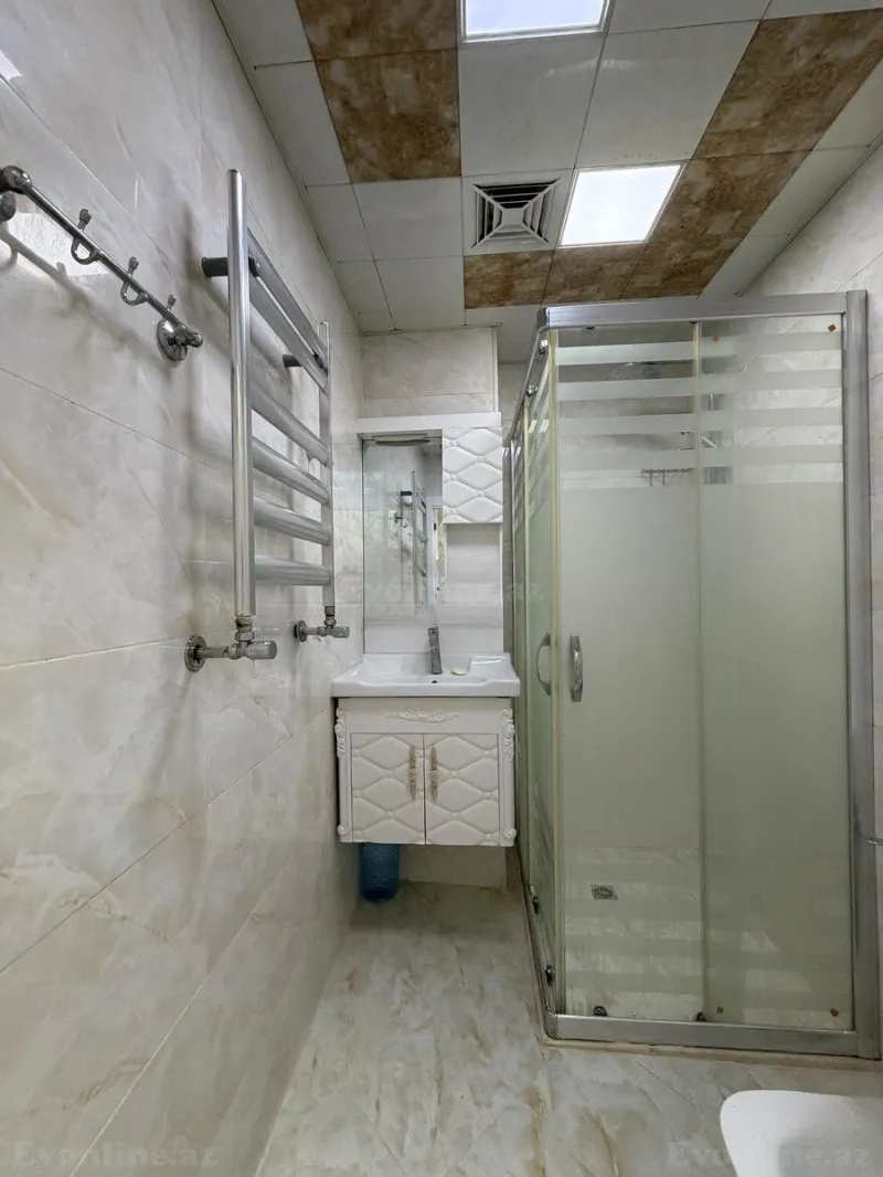 Satılır 2 otaqlı Mənzil Köhnə tikili 45 m² Bakıxanov - şəkil 25