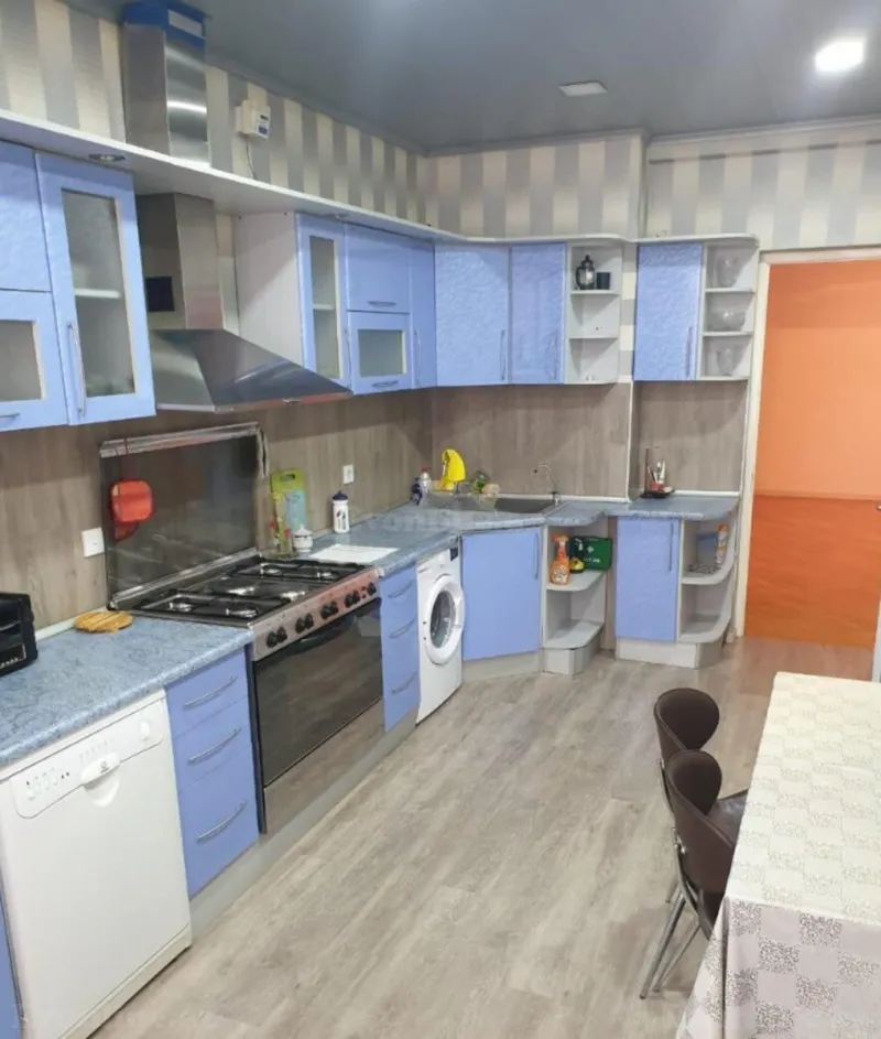 Kirayə verilir 3 otaqlı Mənzil Yeni tikili 140 m² Nizami m. - şəkil 9