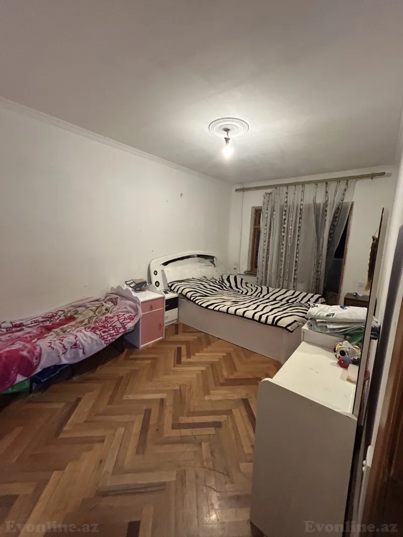 Satılır 3 otaqlı Mənzil Köhnə tikili 82 m² Həzi Aslanov m. - şəkil 2