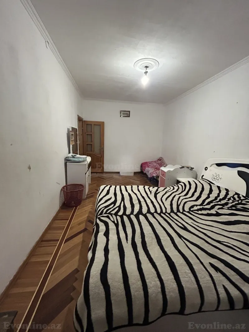 Satılır 3 otaqlı Mənzil Köhnə tikili 82 m² Həzi Aslanov m. - şəkil 3