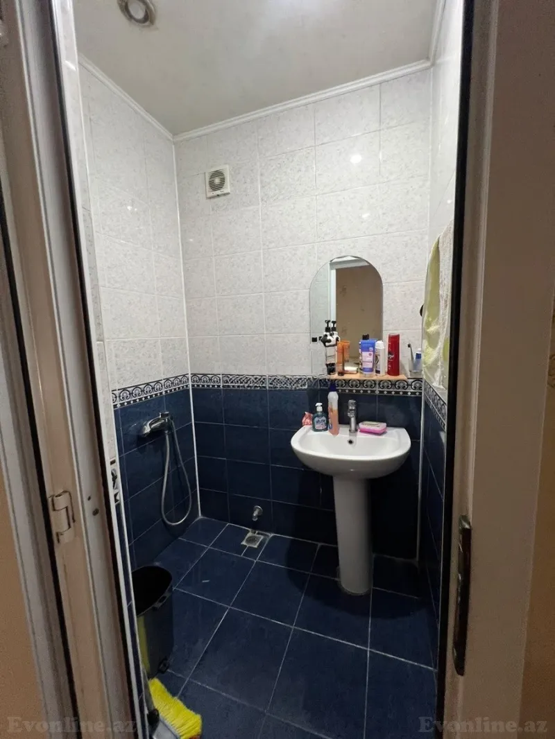 Kirayə verilir 2 otaqlı Mənzil Köhnə tikili 65 m² Elmlər Akademiyası m. - şəkil 7