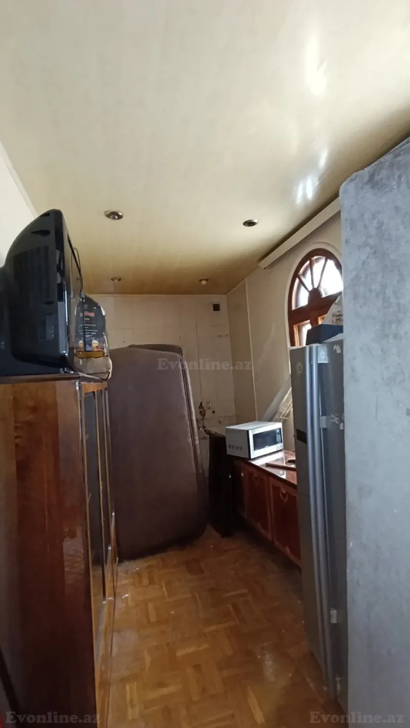 Satılır 6 otaqlı Mənzil Köhnə tikili 185 m² Nizami m. - şəkil 4