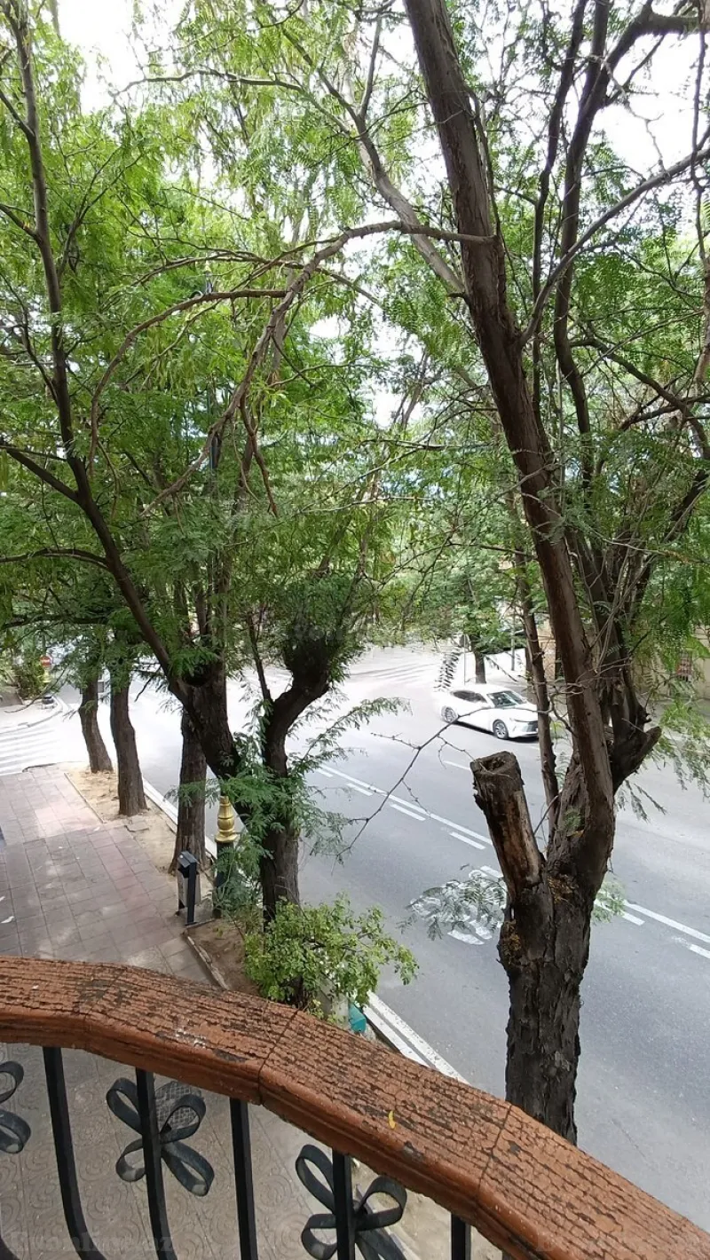 Satılır 6 otaqlı Mənzil Köhnə tikili 185 m² Nizami m. - şəkil 5