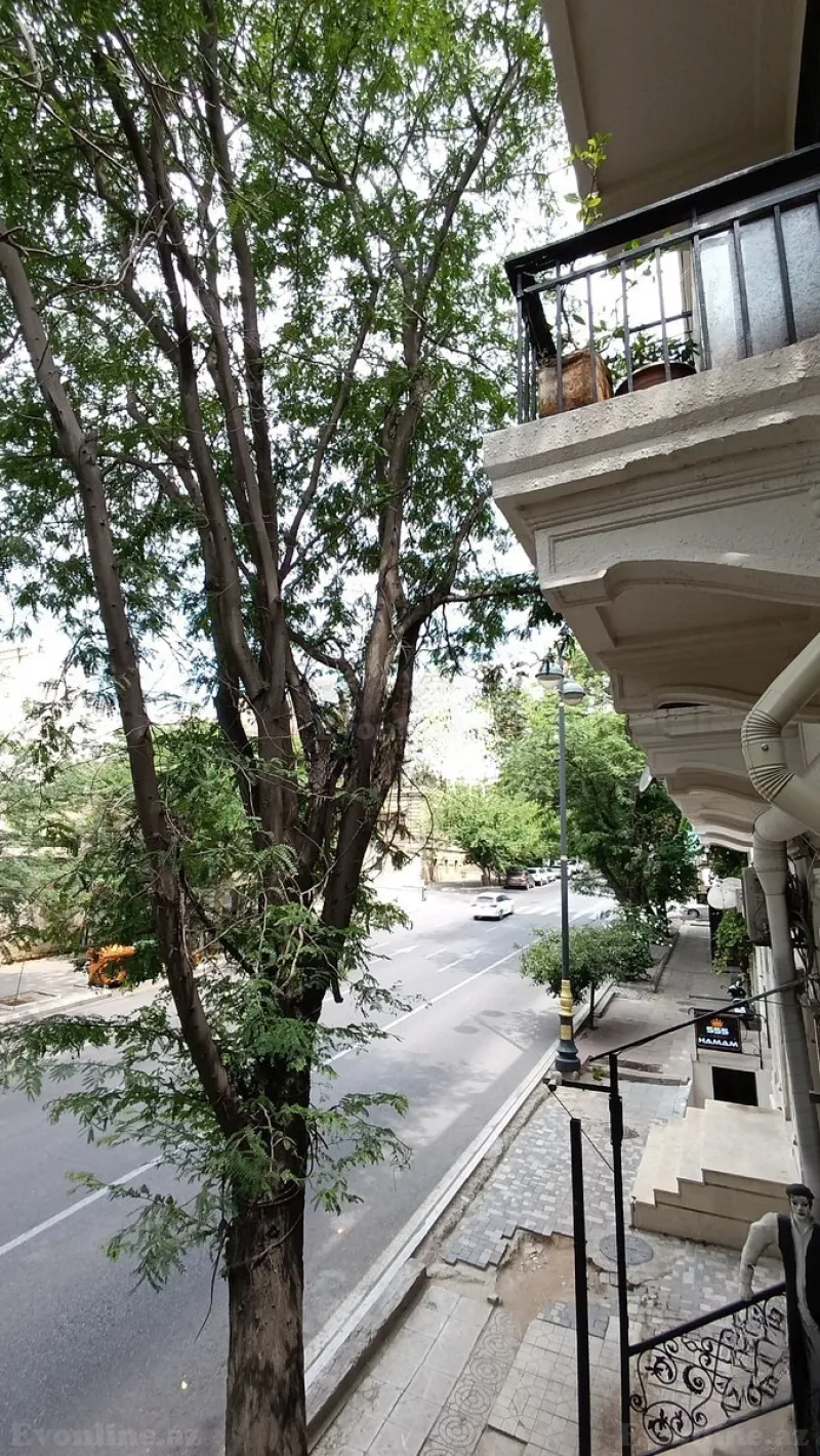 Satılır 6 otaqlı Mənzil Köhnə tikili 185 m² Nizami m. - şəkil 6