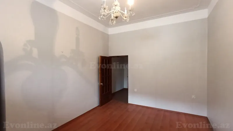 Satılır 6 otaqlı Mənzil Köhnə tikili 185 m² Nizami m. - şəkil 13