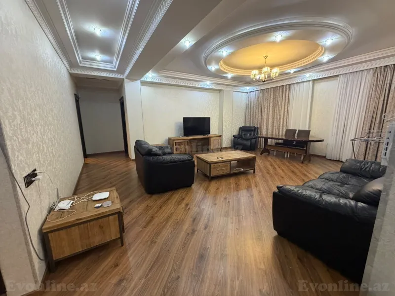 4 otaqlı Mənzil 160 m² Səbail r. Satılır