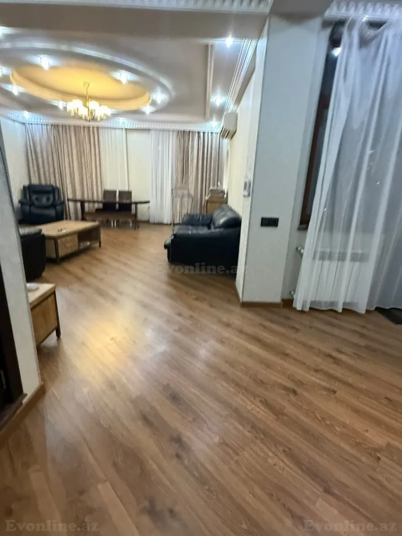 Satılır 4 otaqlı Mənzil Köhnə tikili 160 m² Səbail r. - şəkil 4