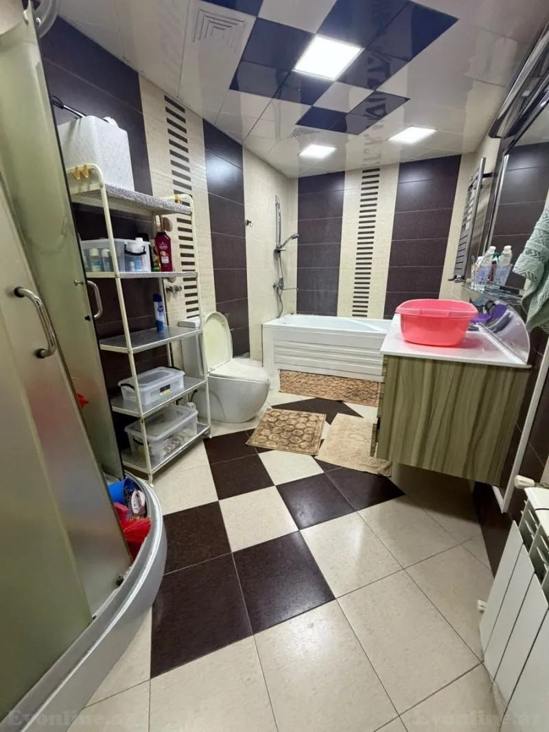 Satılır 4 otaqlı Mənzil Köhnə tikili 160 m² Səbail r. - şəkil 6