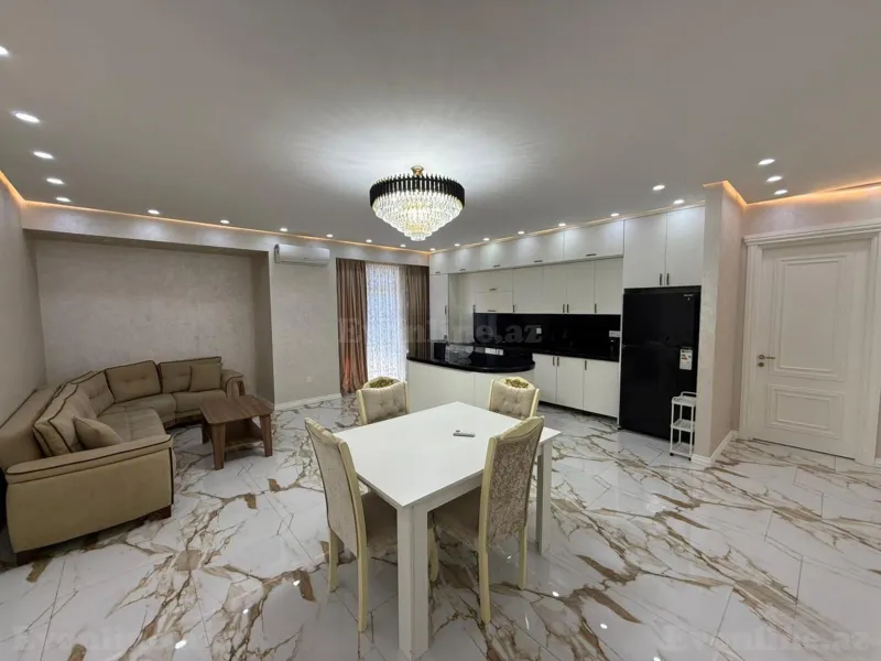 Kirayə verilir 4 otaqlı Mənzil Yeni tikili 150 m² 8 Noyabr m.