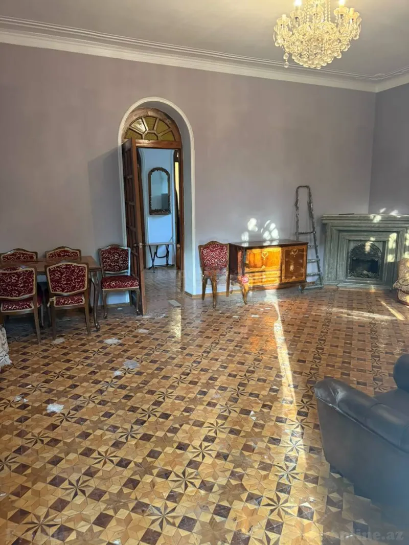 Satılır 4 otaqlı Mənzil Köhnə tikili 141 m² Nizami m. - şəkil 18