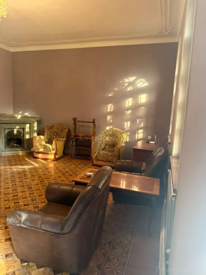 Satılır 4 otaqlı Mənzil Köhnə tikili 141 m² Nizami m. - şəkil 19