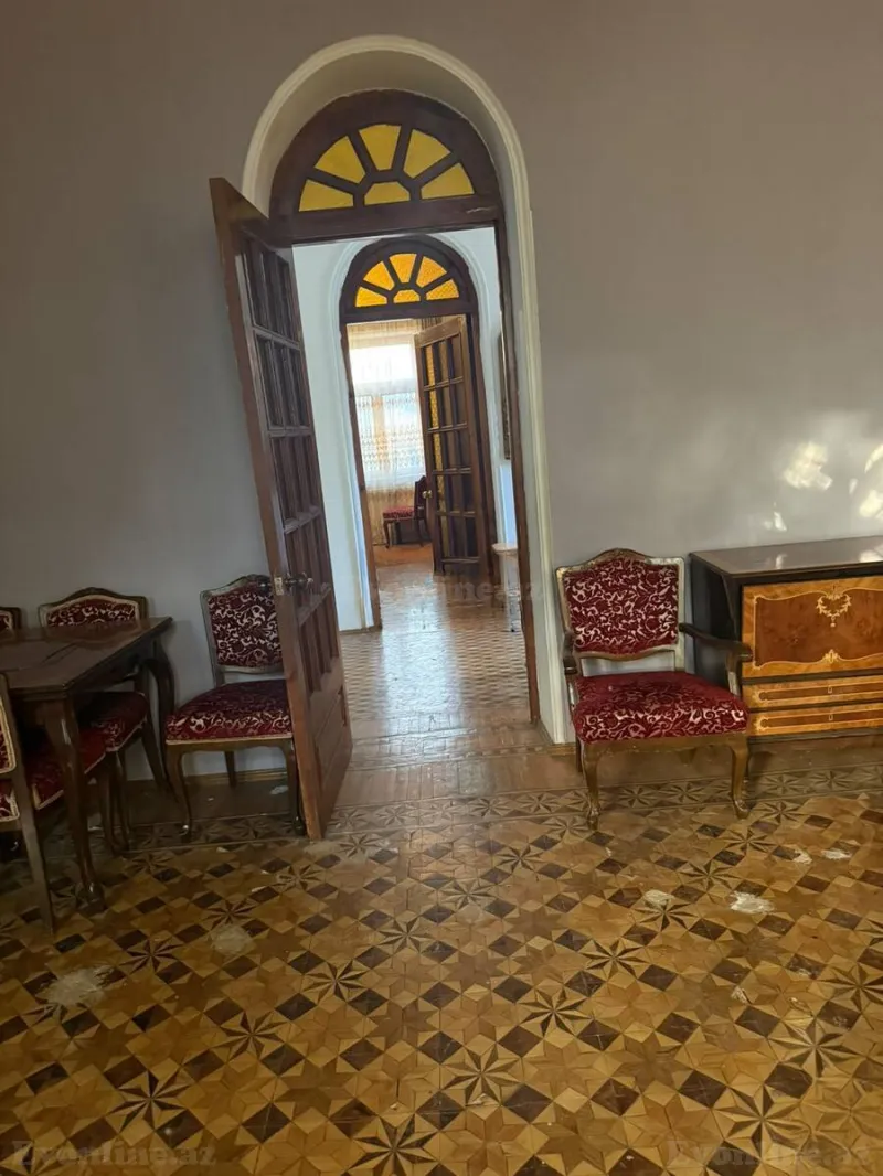 Satılır 4 otaqlı Mənzil Köhnə tikili 141 m² Nizami m. - şəkil 22