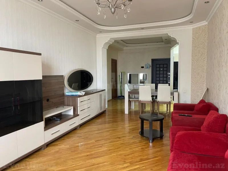 3 otaqlı Mənzil 90 m² Neftçilər m. Kirayə verilir