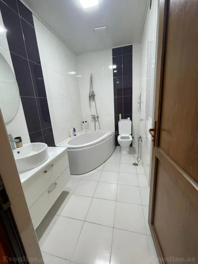 Kirayə verilir 3 otaqlı Mənzil Yeni tikili 90 m² Neftçilər m. - şəkil 9