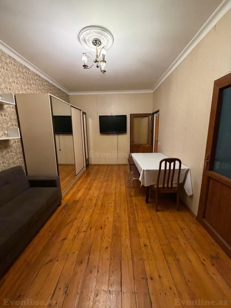 Kirayə verilir 2 otaqlı Mənzil Köhnə tikili 45 m² Gənclik m. - şəkil 3