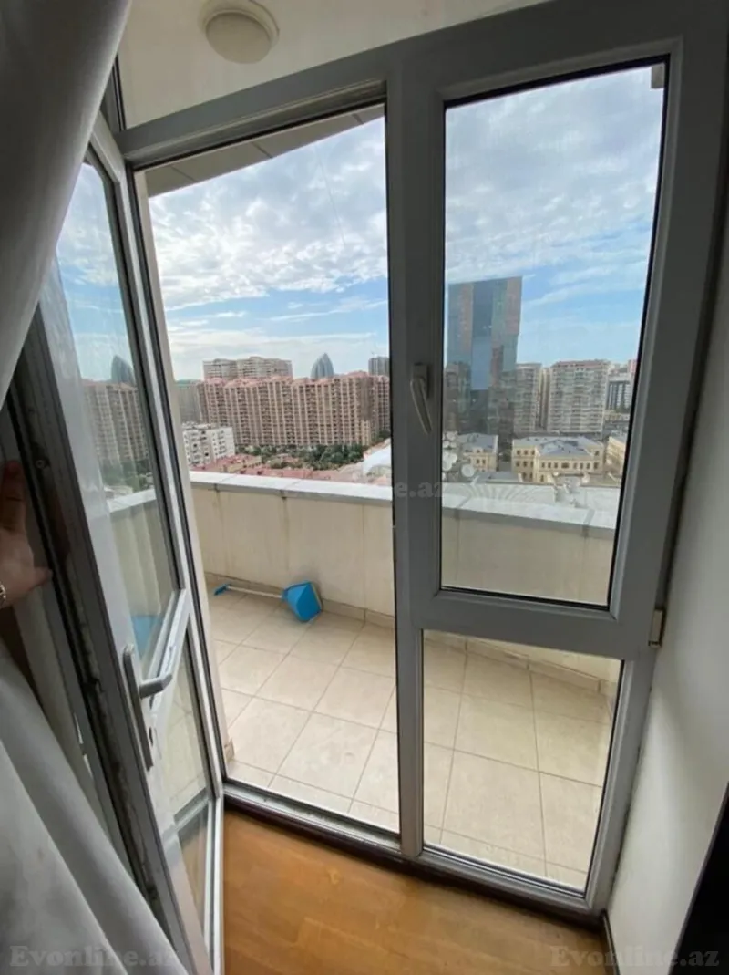 Kirayə verilir 4 otaqlı Mənzil Yeni tikili 180 m² Xətai r. - şəkil 15