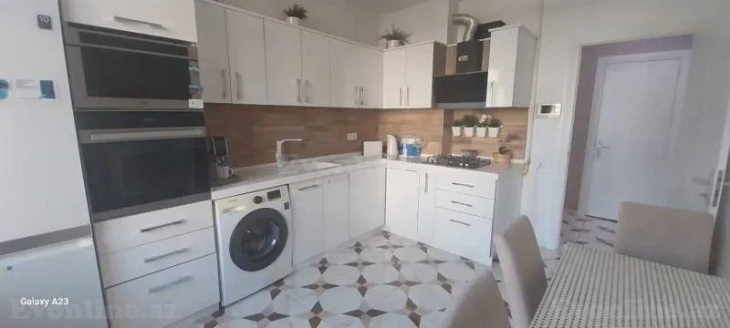 4 otaqlı Mənzil 140 m² Bayıl Satılır
