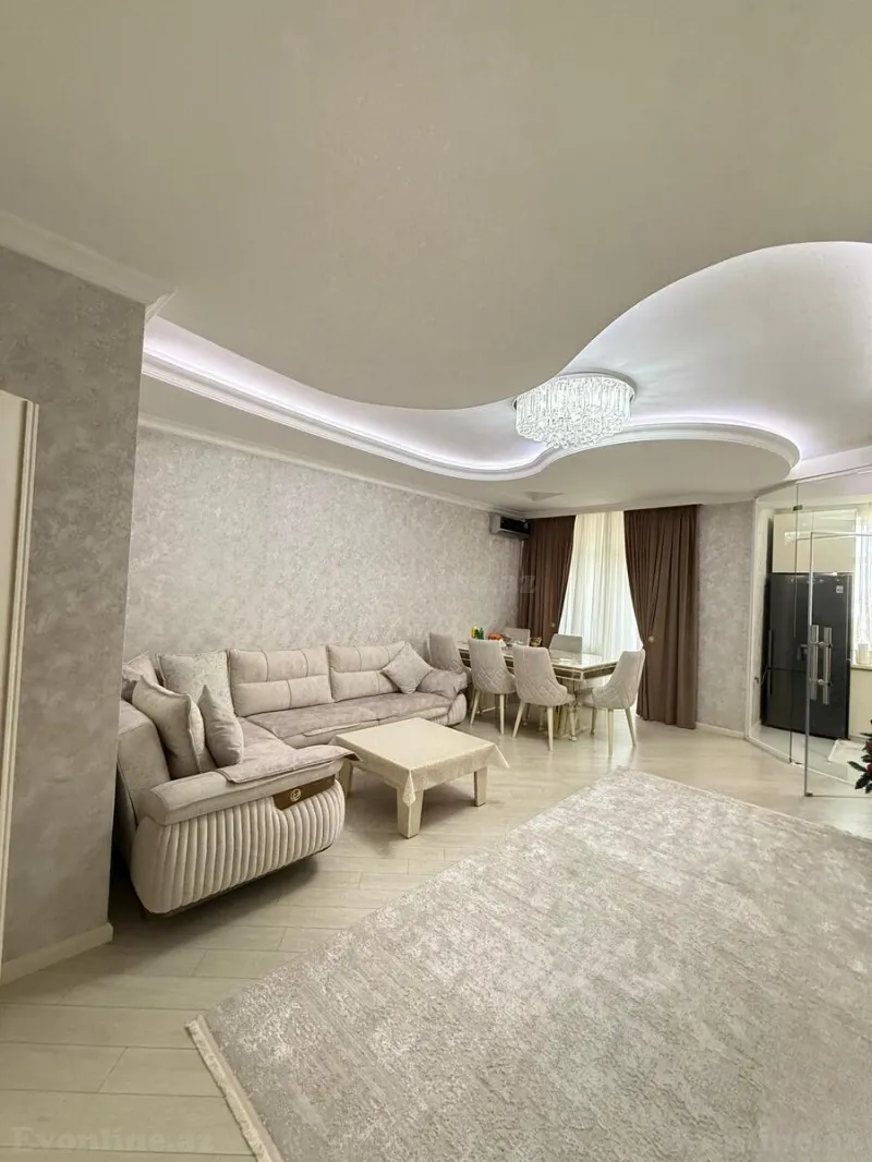 3 otaqlı Mənzil 100 m² 8-ci mikrorayon Satılır