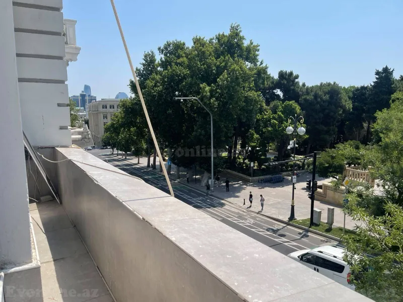Kirayə verilir 3 otaqlı Mənzil Yeni tikili 80 m² Səbail r. - şəkil 9