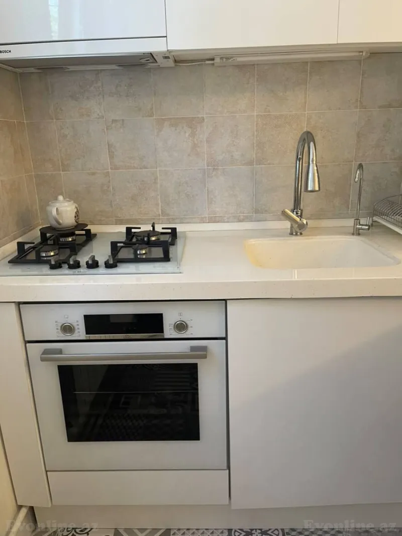 Kirayə verilir 3 otaqlı Mənzil Yeni tikili 80 m² Səbail r. - şəkil 13