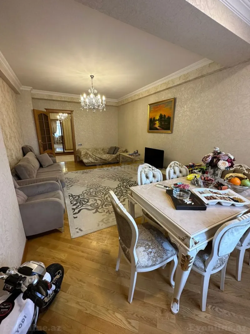 3 otaqlı Mənzil 135 m² Nəriman Nərimanov m. Kirayə verilir