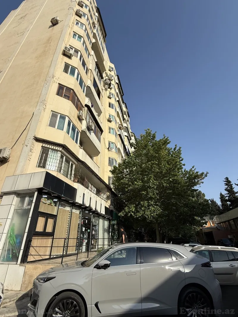 4 otaqlı Mənzil 120 m² Xalqlar Dostluğu m. Satılır