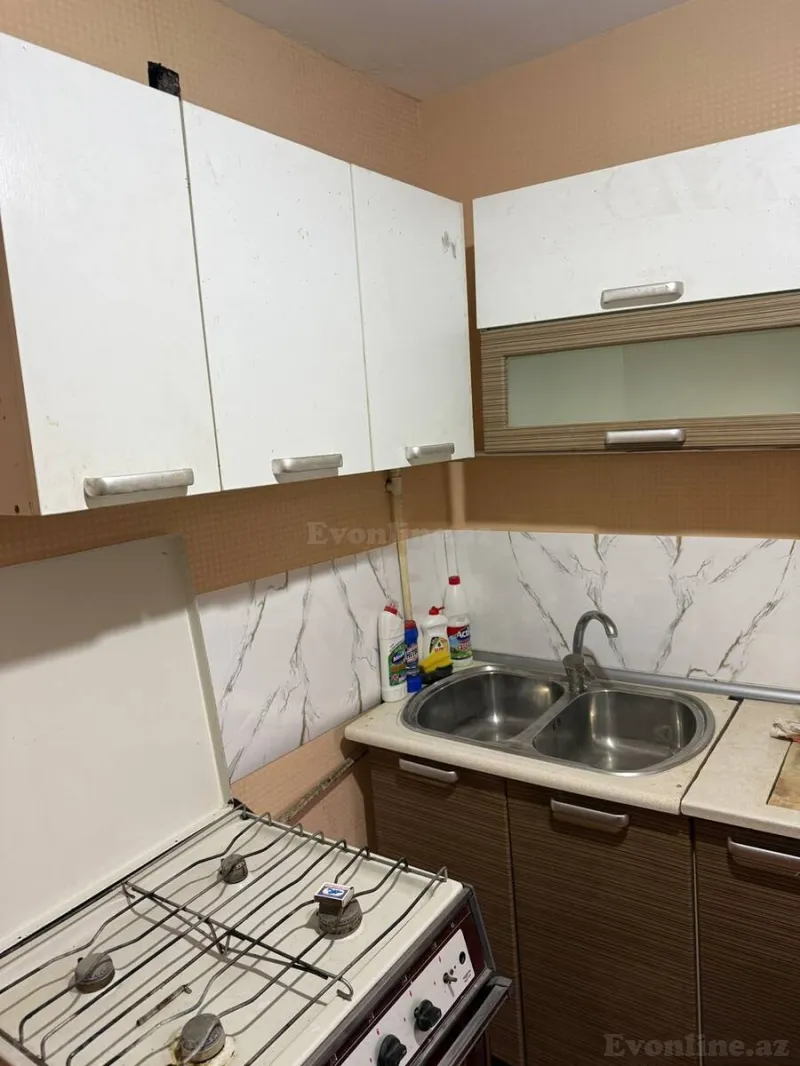 Kirayə verilir 2 otaqlı Mənzil Köhnə tikili 55 m² Neftçilər m. - şəkil 5