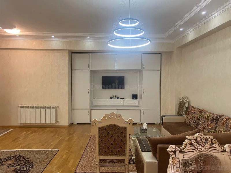 2 otaqlı Mənzil 78 m² Azadlıq prospekti m. Kirayə verilir