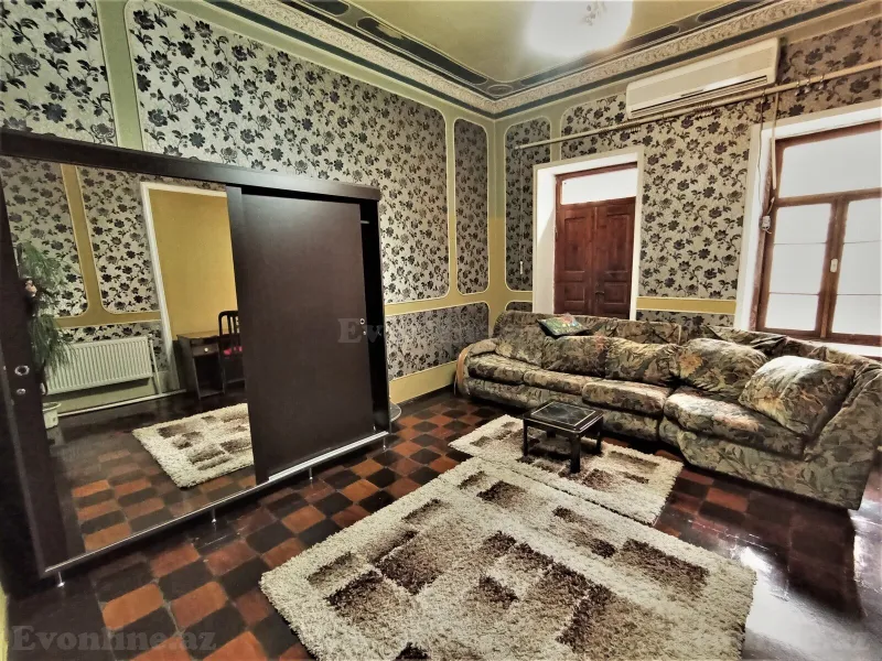 Satılır 2 otaqlı Mənzil Köhnə tikili 60 m² Nəsimi r. - şəkil 2