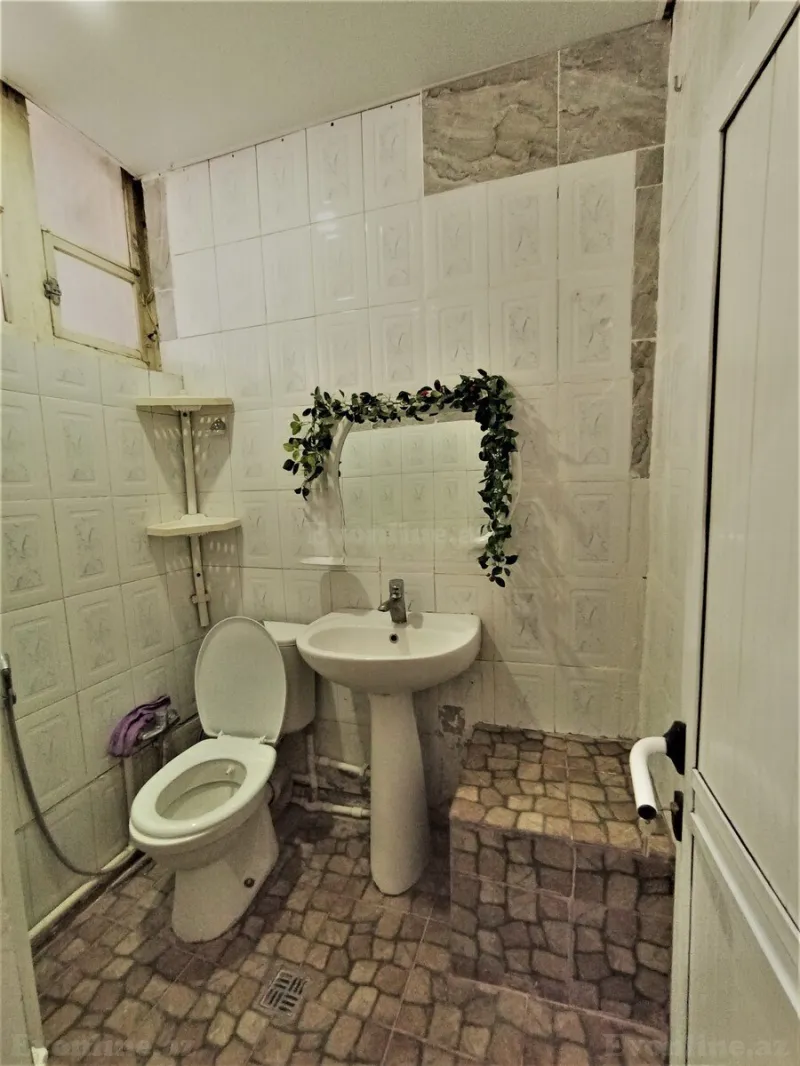 Satılır 2 otaqlı Mənzil Köhnə tikili 60 m² Nəsimi r. - şəkil 17