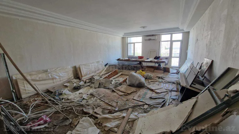Satılır 4 otaqlı Mənzil Yeni tikili 200 m² Nizami m. - şəkil 16