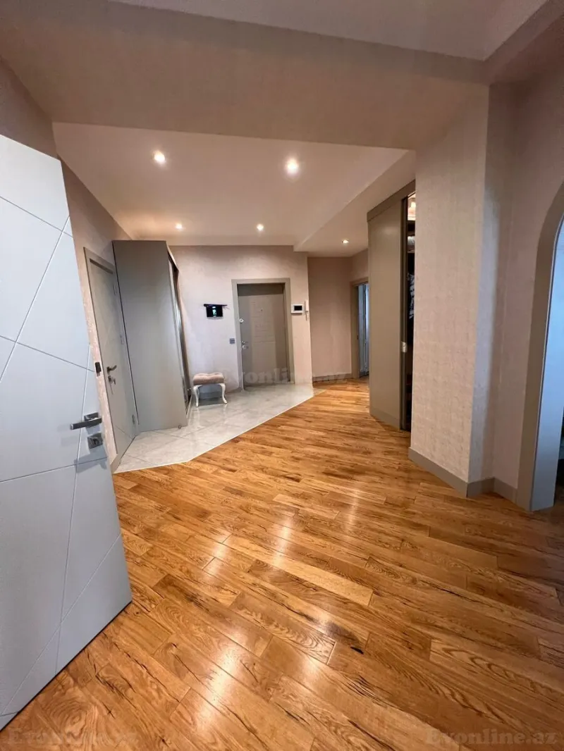 Satılır 4 otaqlı Mənzil Yeni tikili 195 m² Nizami m. - şəkil 10