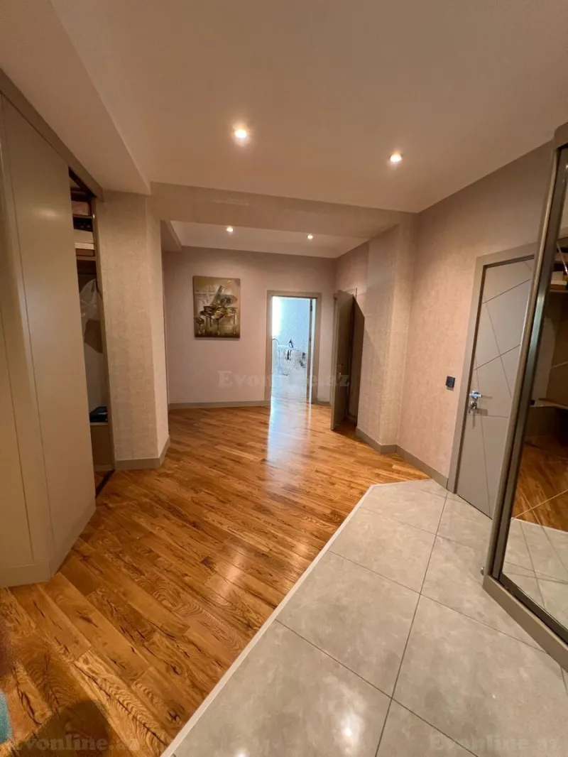 Satılır 4 otaqlı Mənzil Yeni tikili 195 m² Nizami m. - şəkil 11