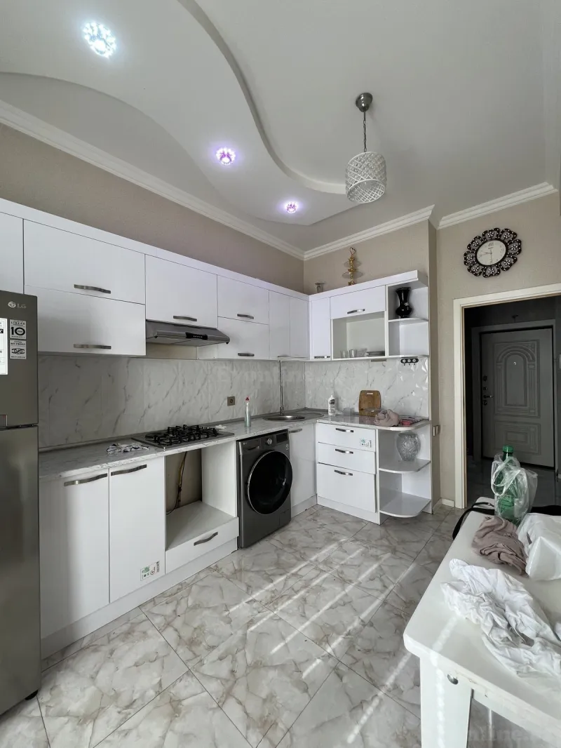 Satılır 3 otaqlı Mənzil Yeni tikili 75 m² İnşaatçılar m. - şəkil 4