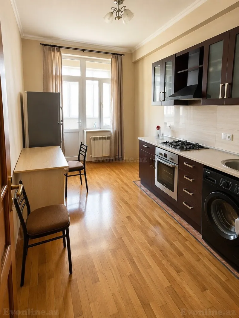 Satılır 2 otaqlı Mənzil Yeni tikili 83 m² 8 Noyabr m. - şəkil 4