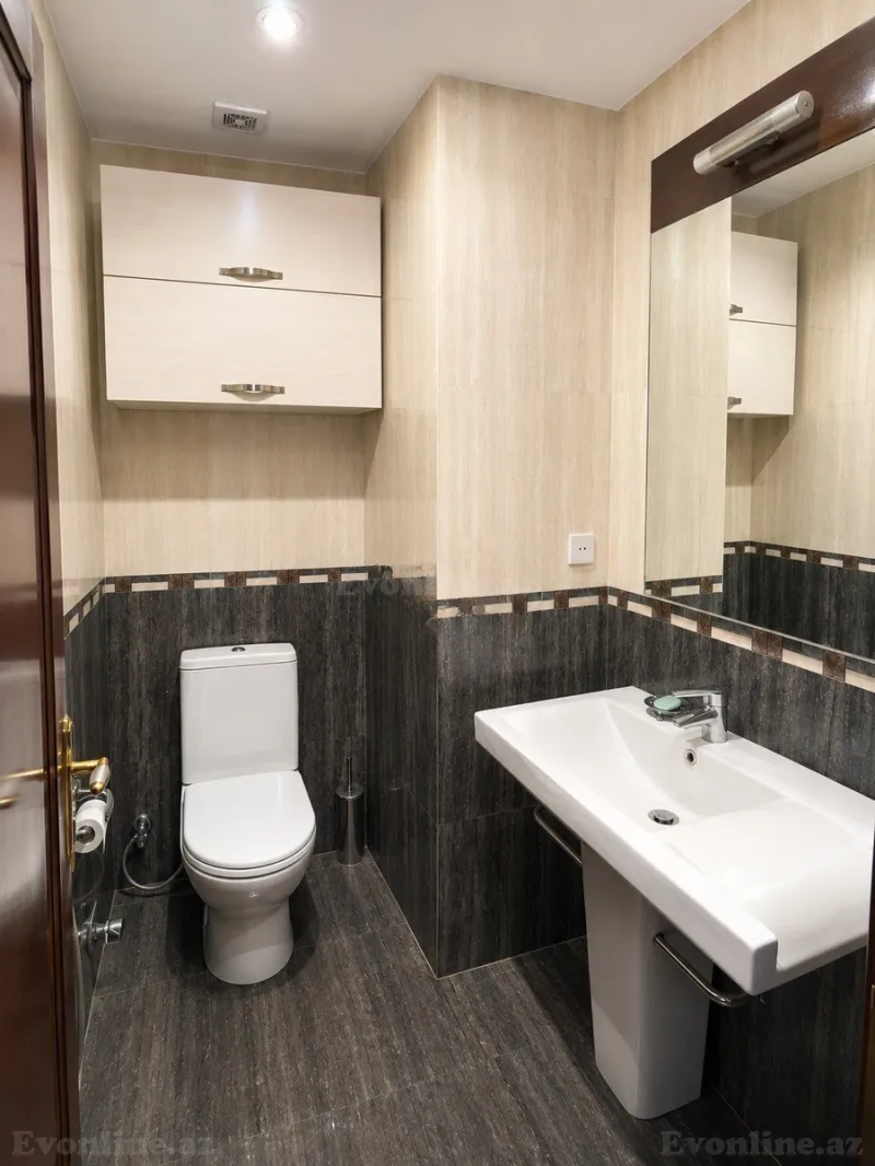 Satılır 2 otaqlı Mənzil Yeni tikili 83 m² 8 Noyabr m. - şəkil 8