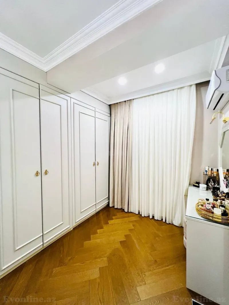 Satılır 4 otaqlı Mənzil Yeni tikili 140 m² Qara Qarayev m. - şəkil 9