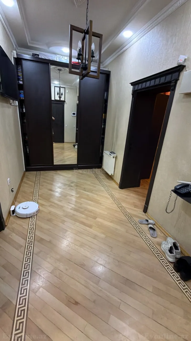 Satılır 3 otaqlı Mənzil Köhnə tikili 110 m² Gənclik m. - şəkil 2