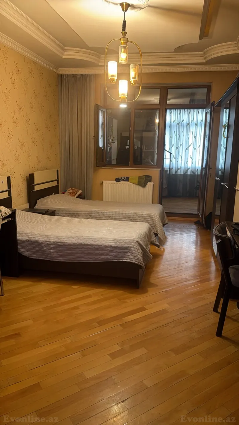 Satılır 3 otaqlı Mənzil Köhnə tikili 110 m² Gənclik m. - şəkil 3