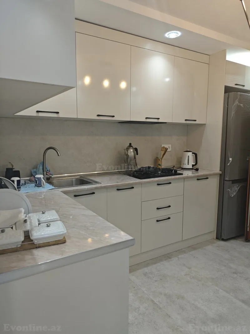 Kirayə verilir 2 otaqlı Mənzil Köhnə tikili 58 m² Xətai r. - şəkil 3