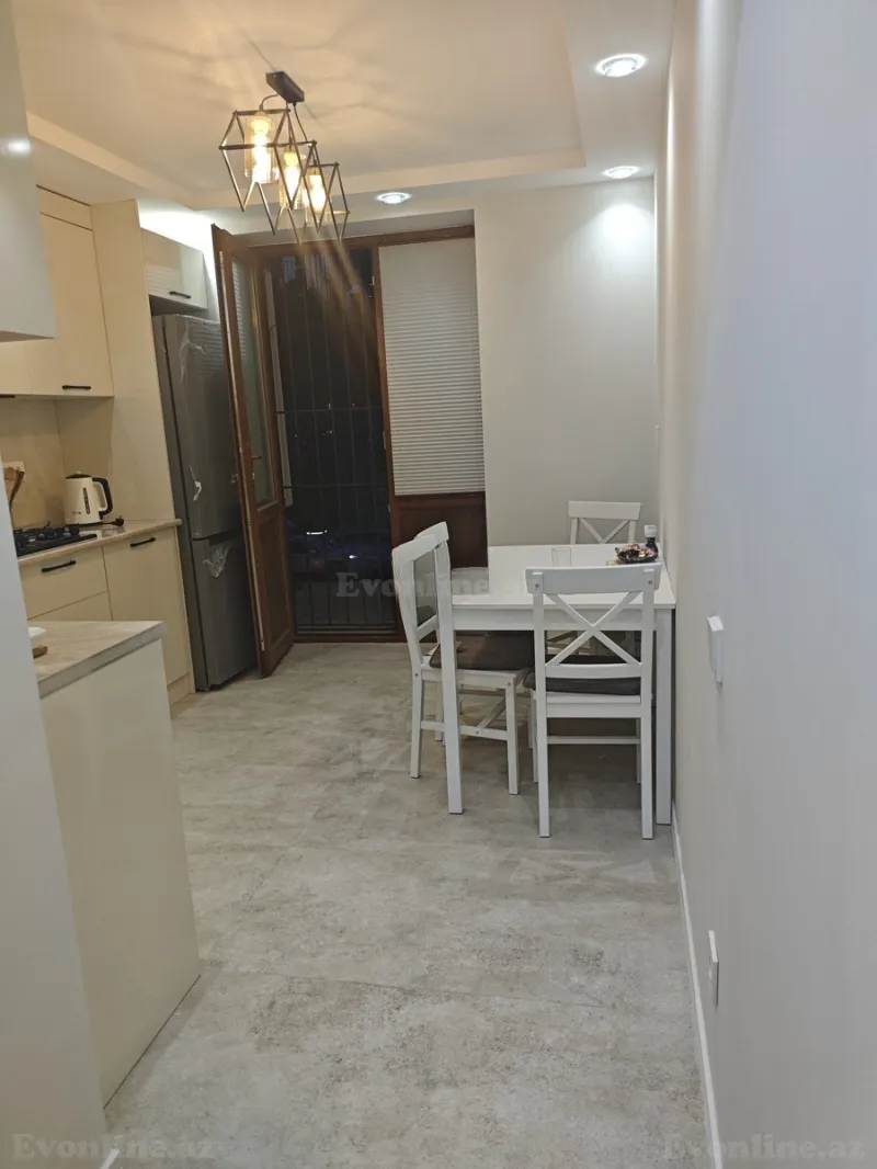 Kirayə verilir 2 otaqlı Mənzil Köhnə tikili 58 m² Xətai r. - şəkil 4