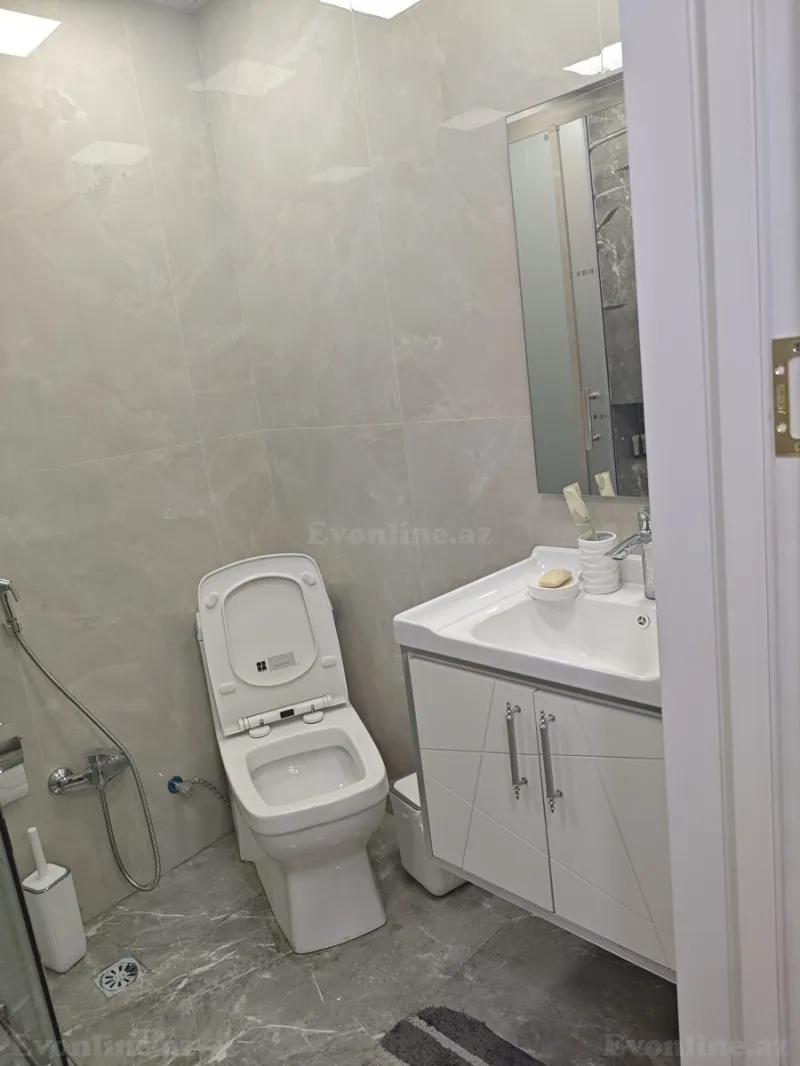 Kirayə verilir 2 otaqlı Mənzil Köhnə tikili 58 m² Xətai r. - şəkil 10