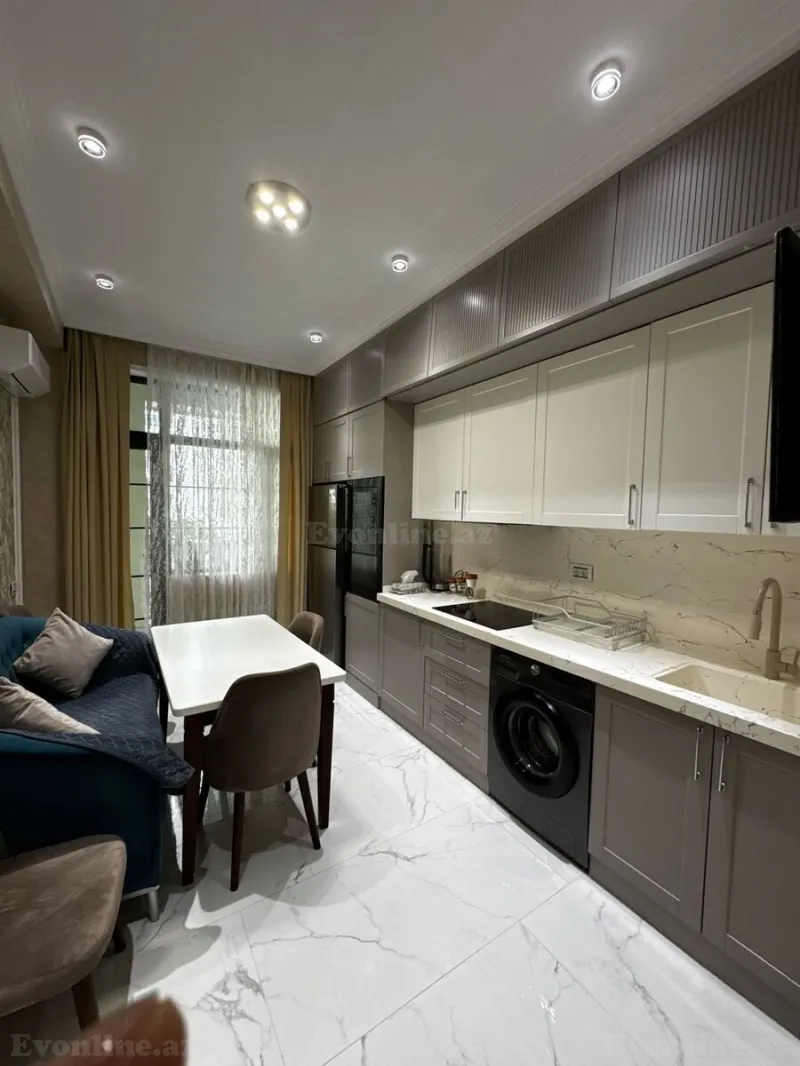 Satılır 3 otaqlı Mənzil Yeni tikili 130 m² Elmlər Akademiyası m. - şəkil 9