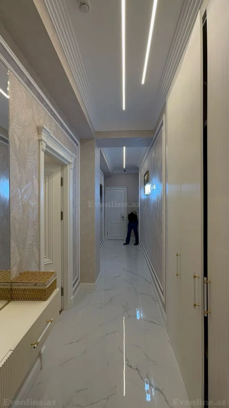 Satılır 3 otaqlı Mənzil Yeni tikili 130 m² Elmlər Akademiyası m. - şəkil 14