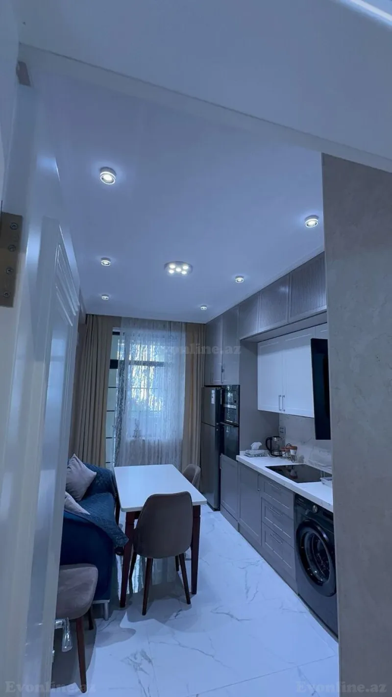 Satılır 3 otaqlı Mənzil Yeni tikili 130 m² Elmlər Akademiyası m. - şəkil 15