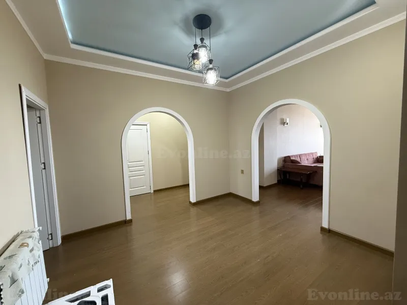 3 otaqlı Mənzil 145 m² Koroğlu m. Kirayə verilir